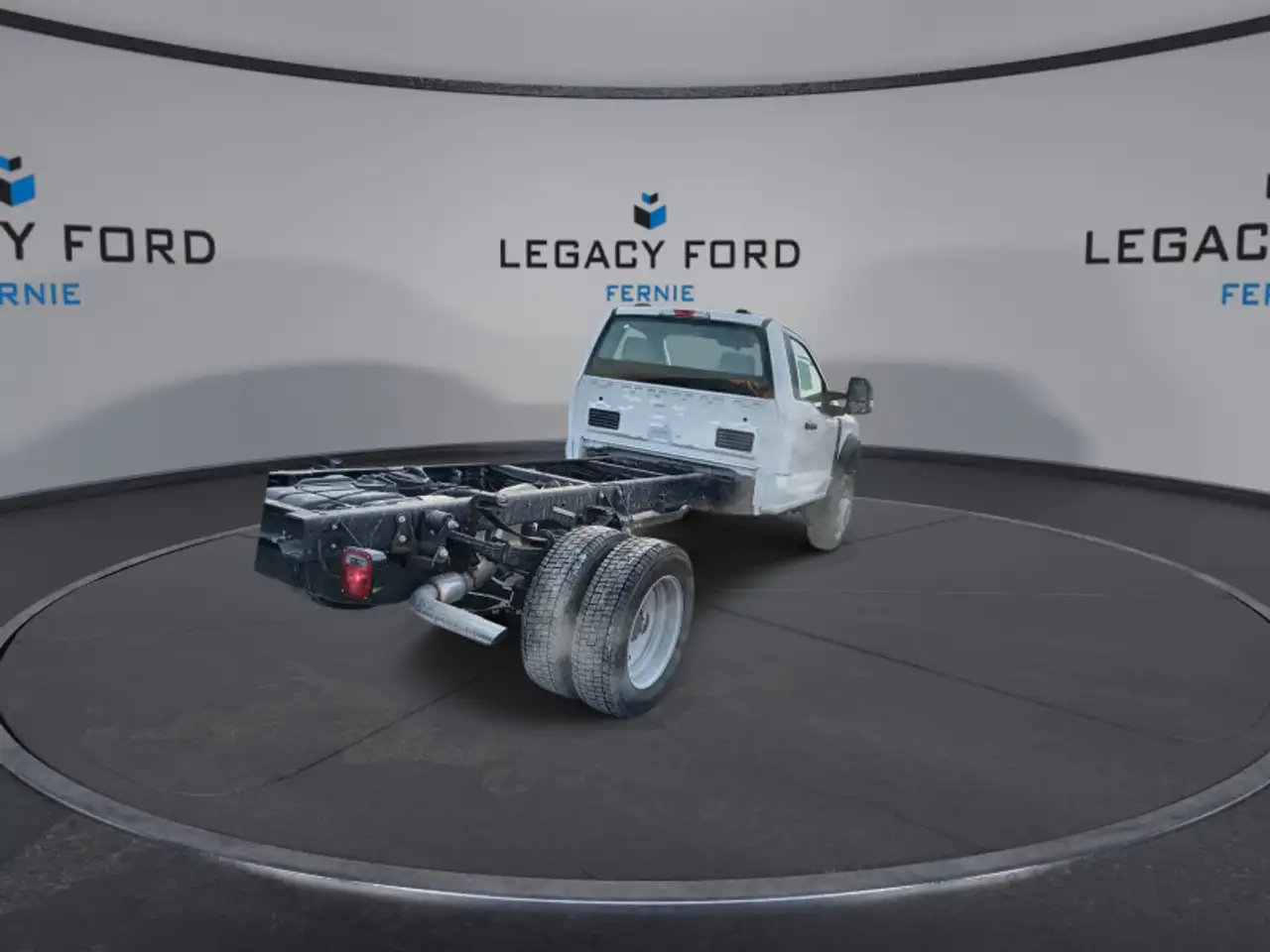 Ford F-550 Super Duty снимка Ford F-550 Super Duty