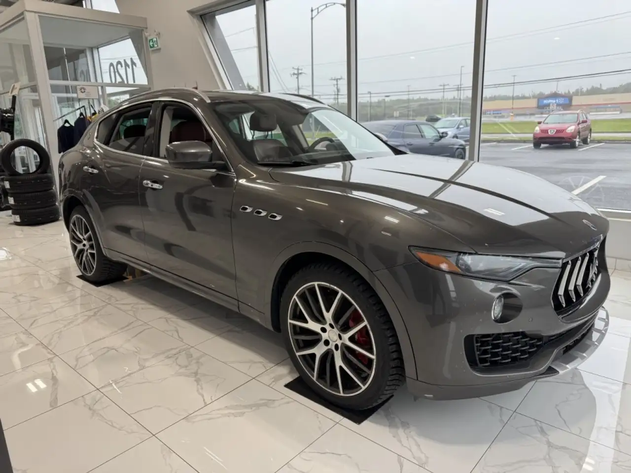 Maserati Levante photo Maserati Levante