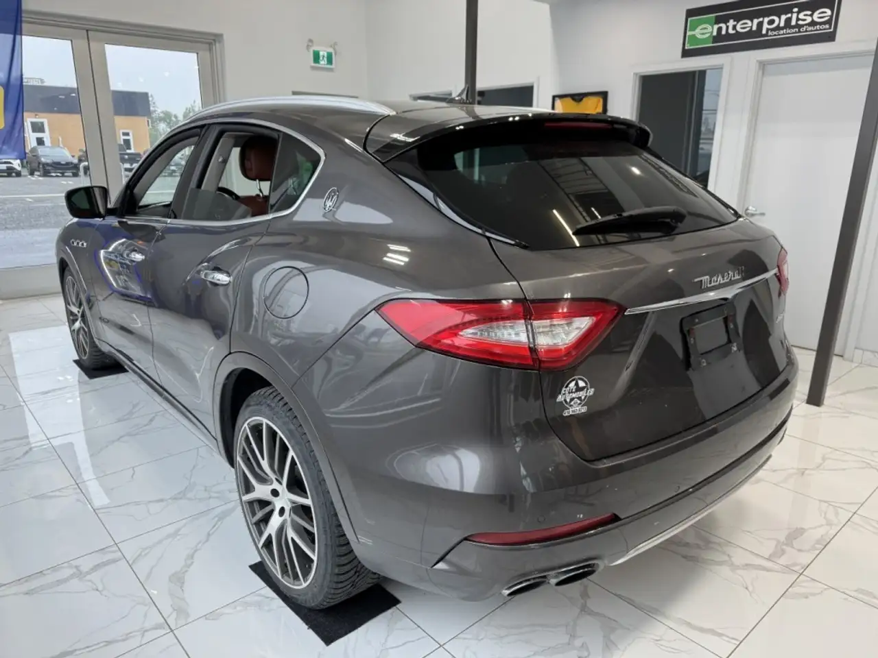 Maserati Levante photo Maserati Levante
