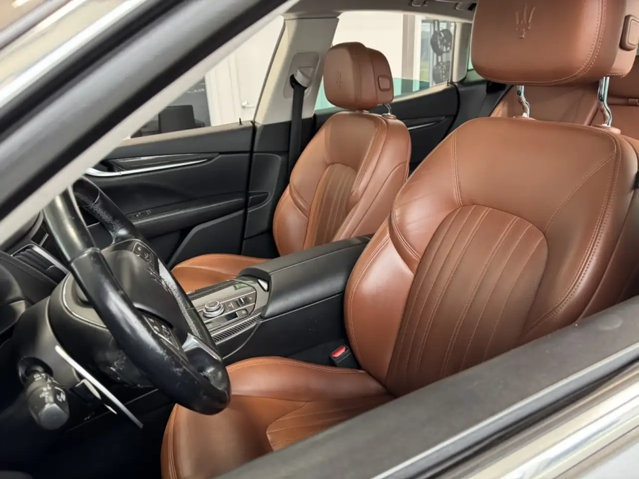 Maserati Levante photo Maserati Levante