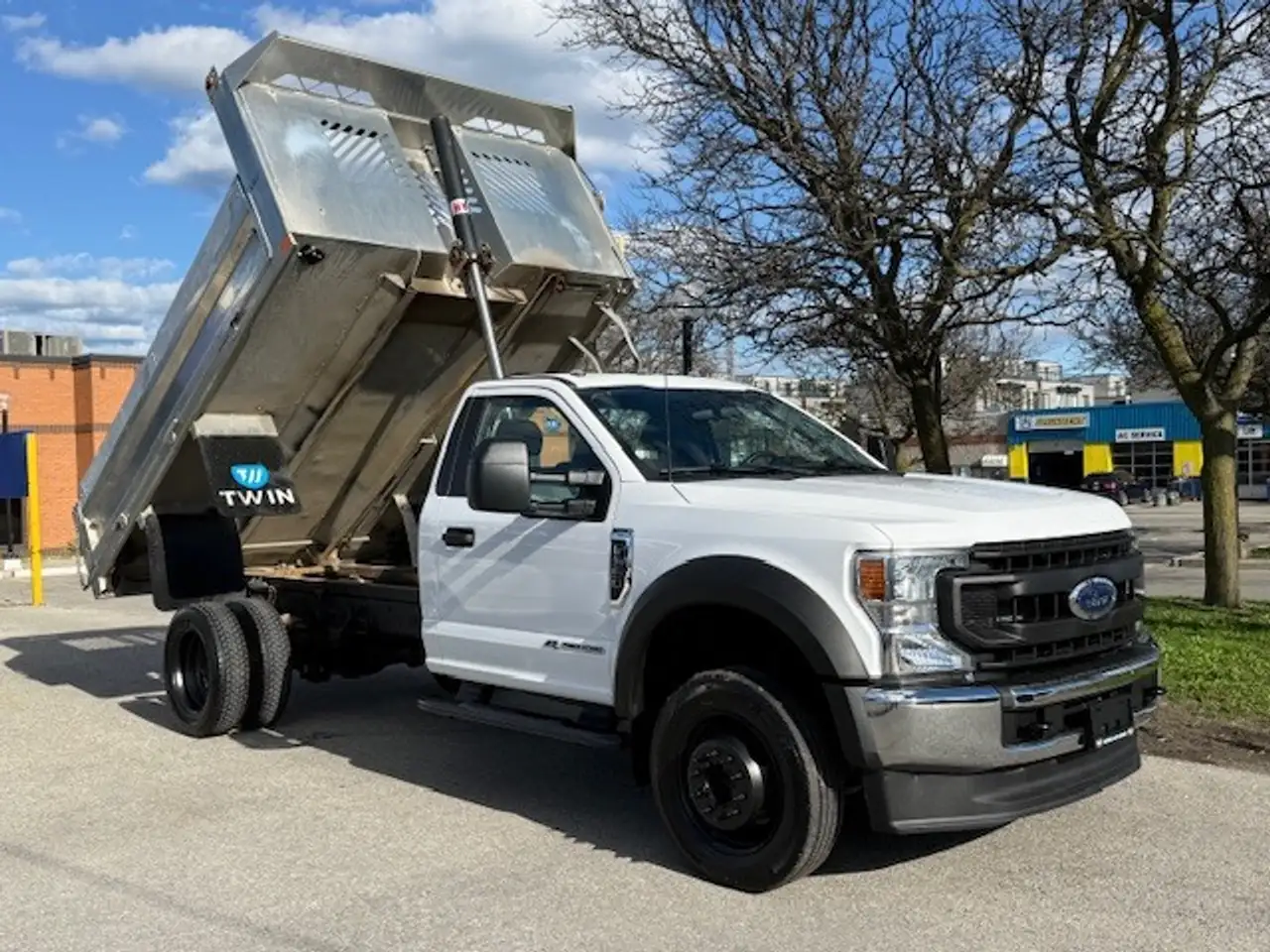 Ford F-550 Super Duty снимка Ford F-550 Super Duty