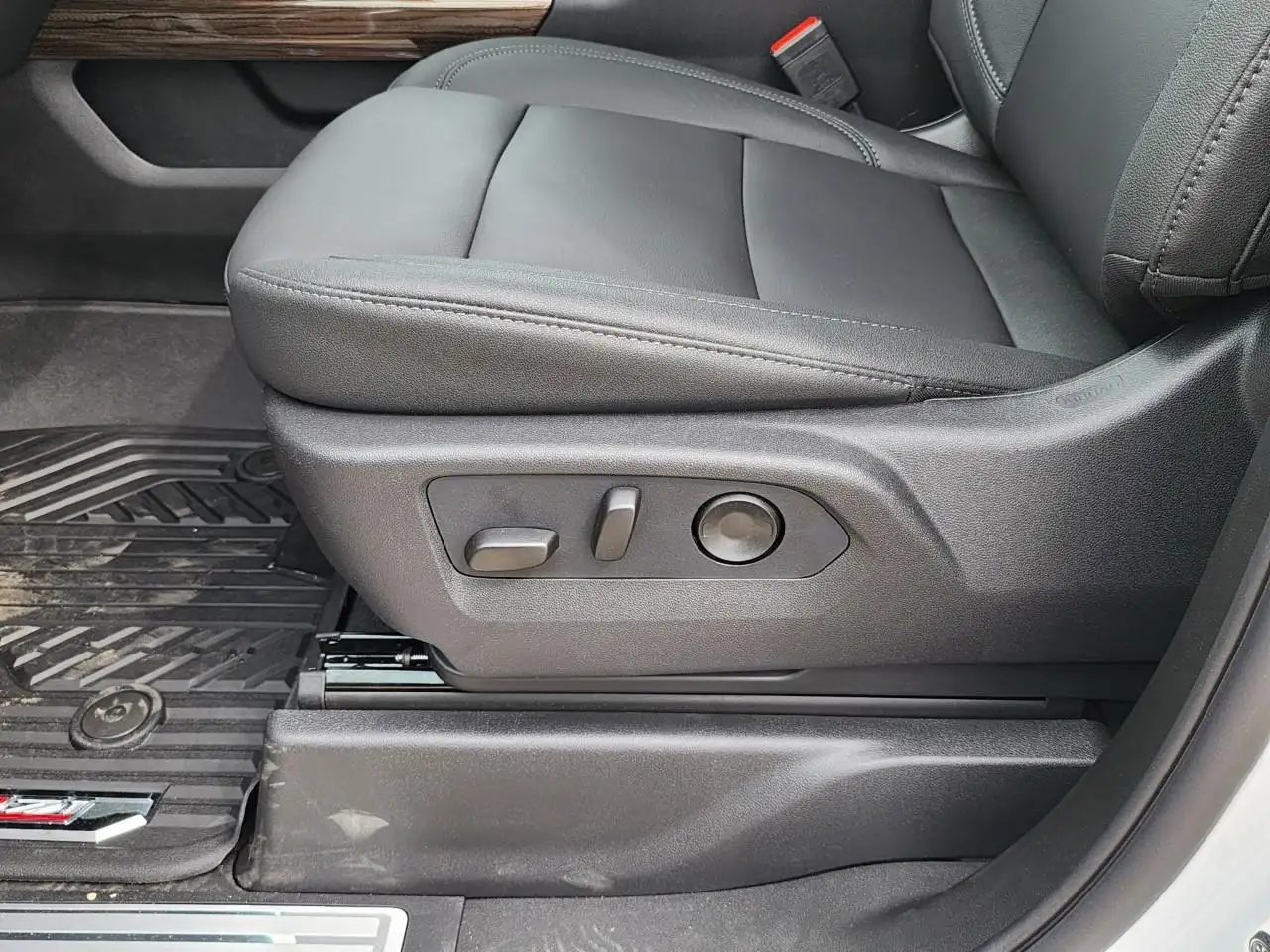 Chevrolet Silverado 3500 photo Chevrolet Silverado 3500