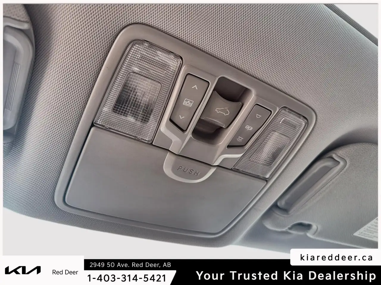 Hyundai ELANTRA photo Hyundai ELANTRA