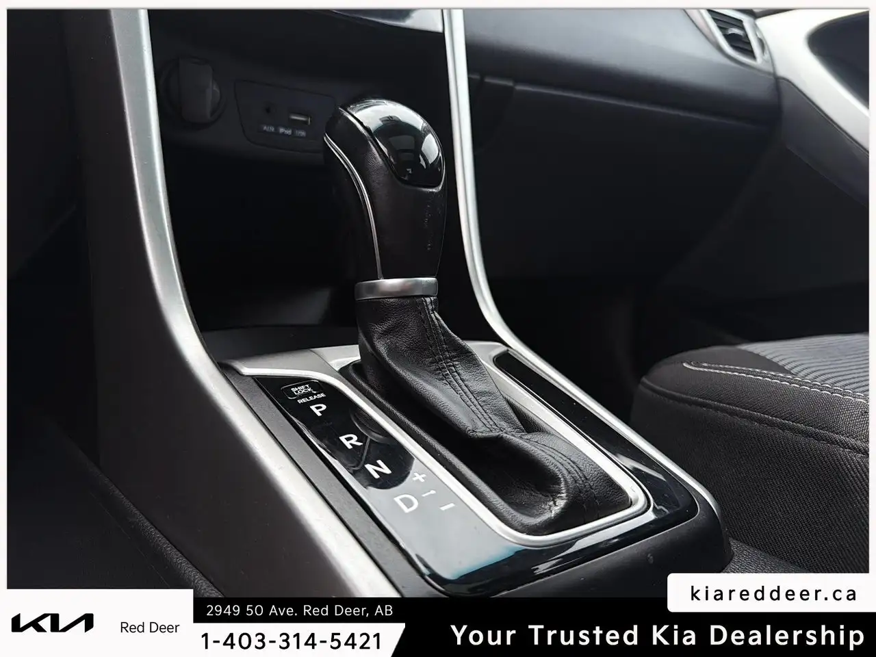 Hyundai ELANTRA photo Hyundai ELANTRA