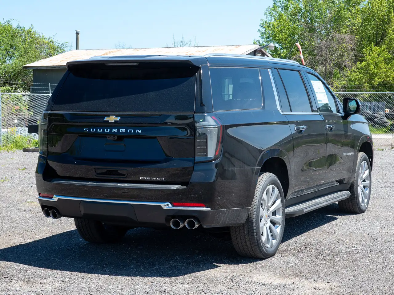 Chevrolet Suburban снимка Chevrolet Suburban