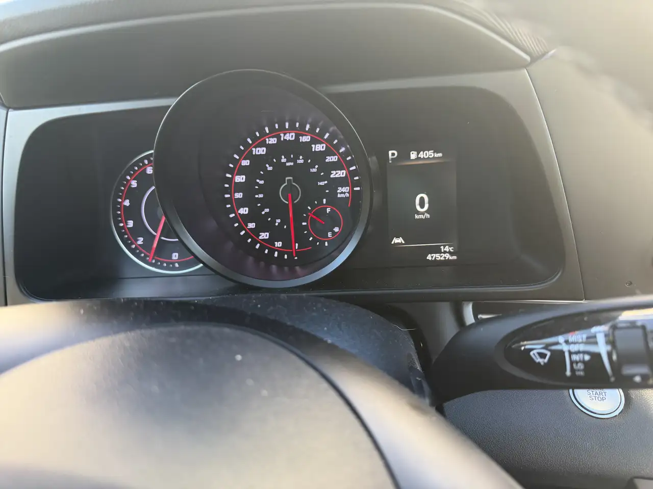 Hyundai ELANTRA снимка Hyundai ELANTRA