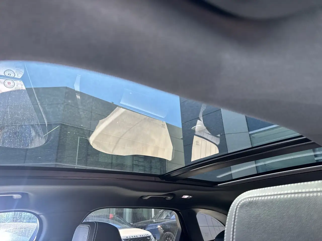 Jaguar F-Pace photo Jaguar F-Pace