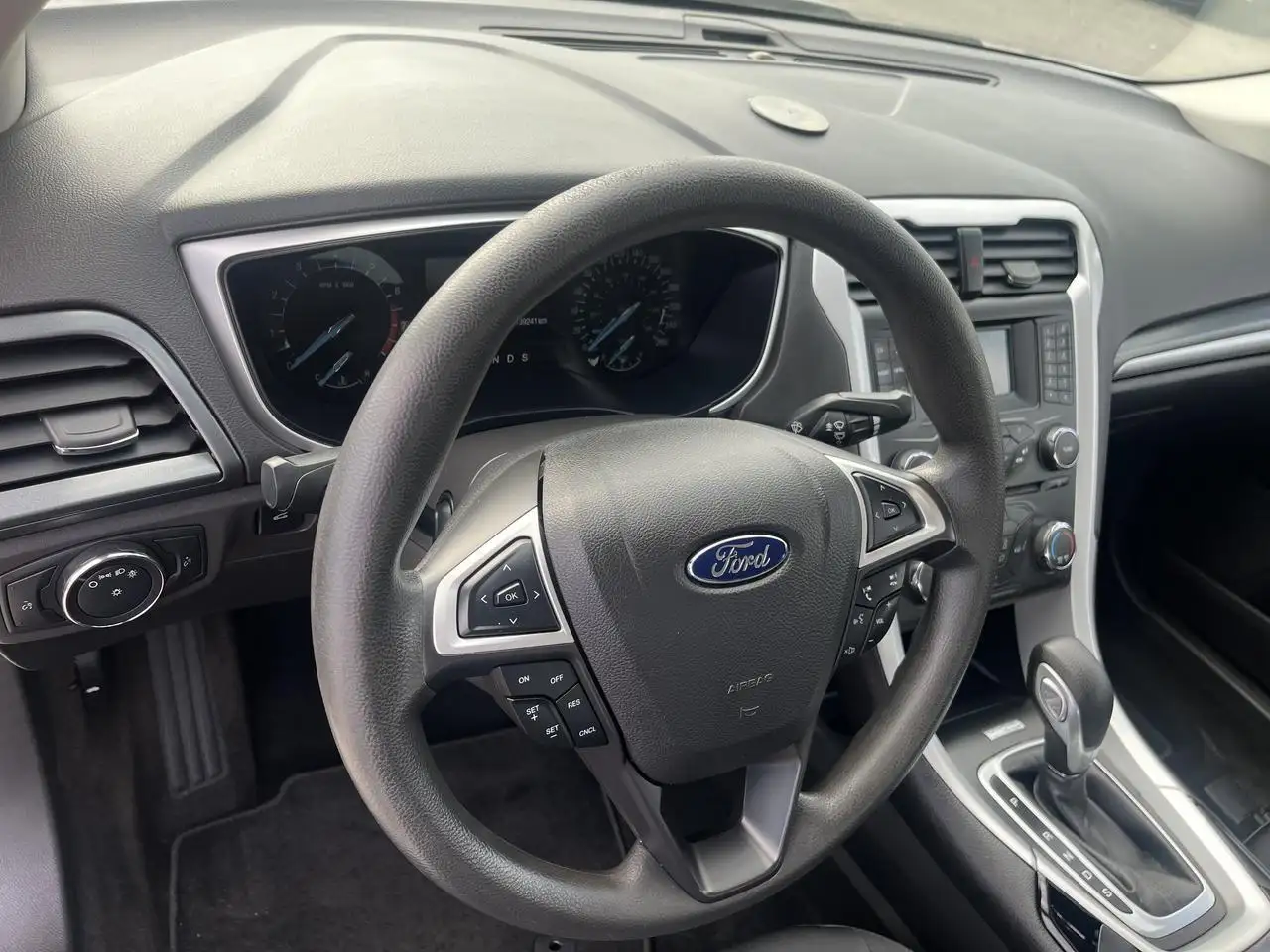 Ford Fusion photo Ford Fusion