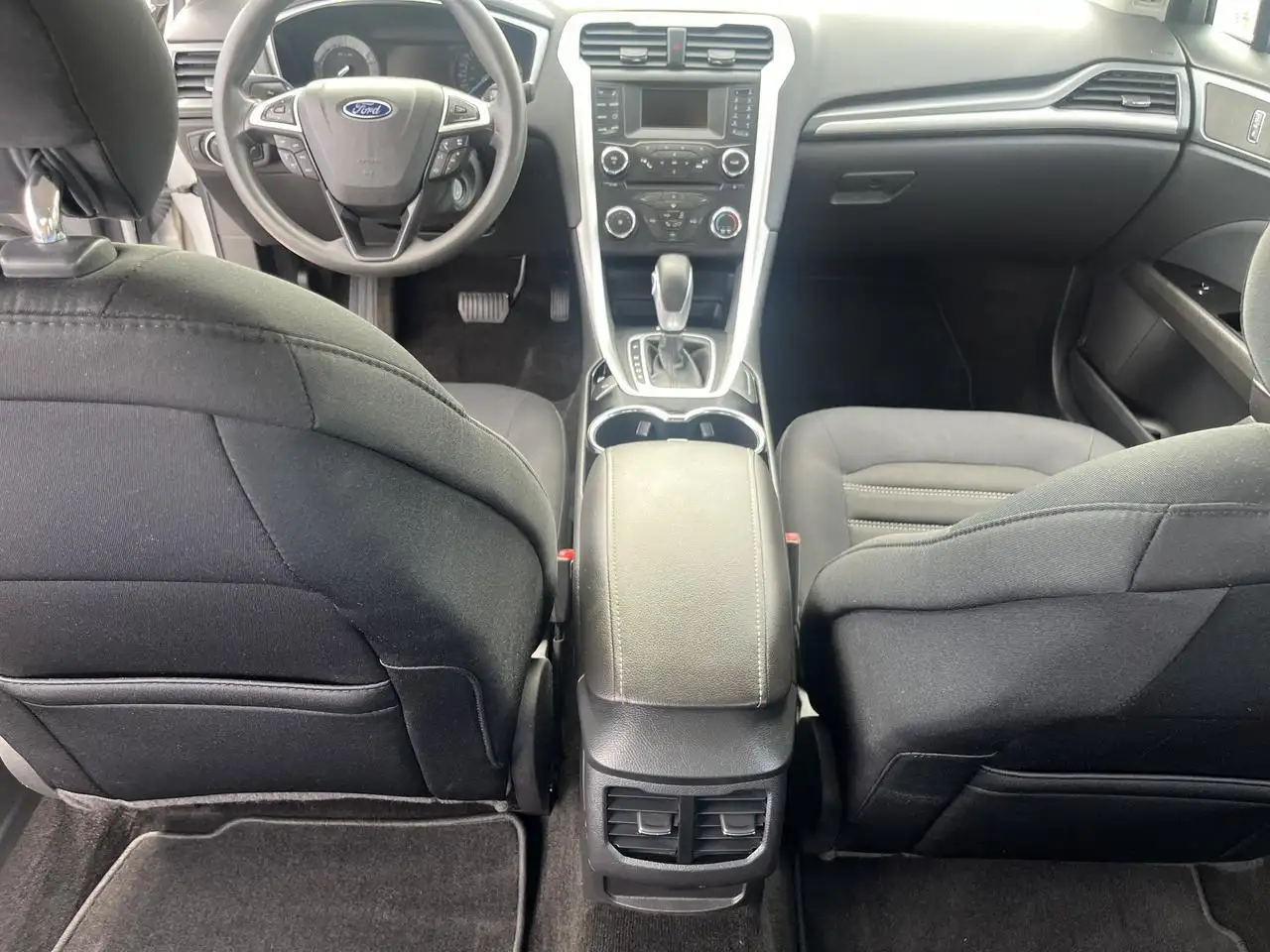 Ford Fusion photo Ford Fusion