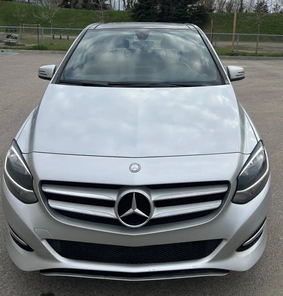 Mercedes-Benz B-Class снимка Mercedes-Benz B-Class