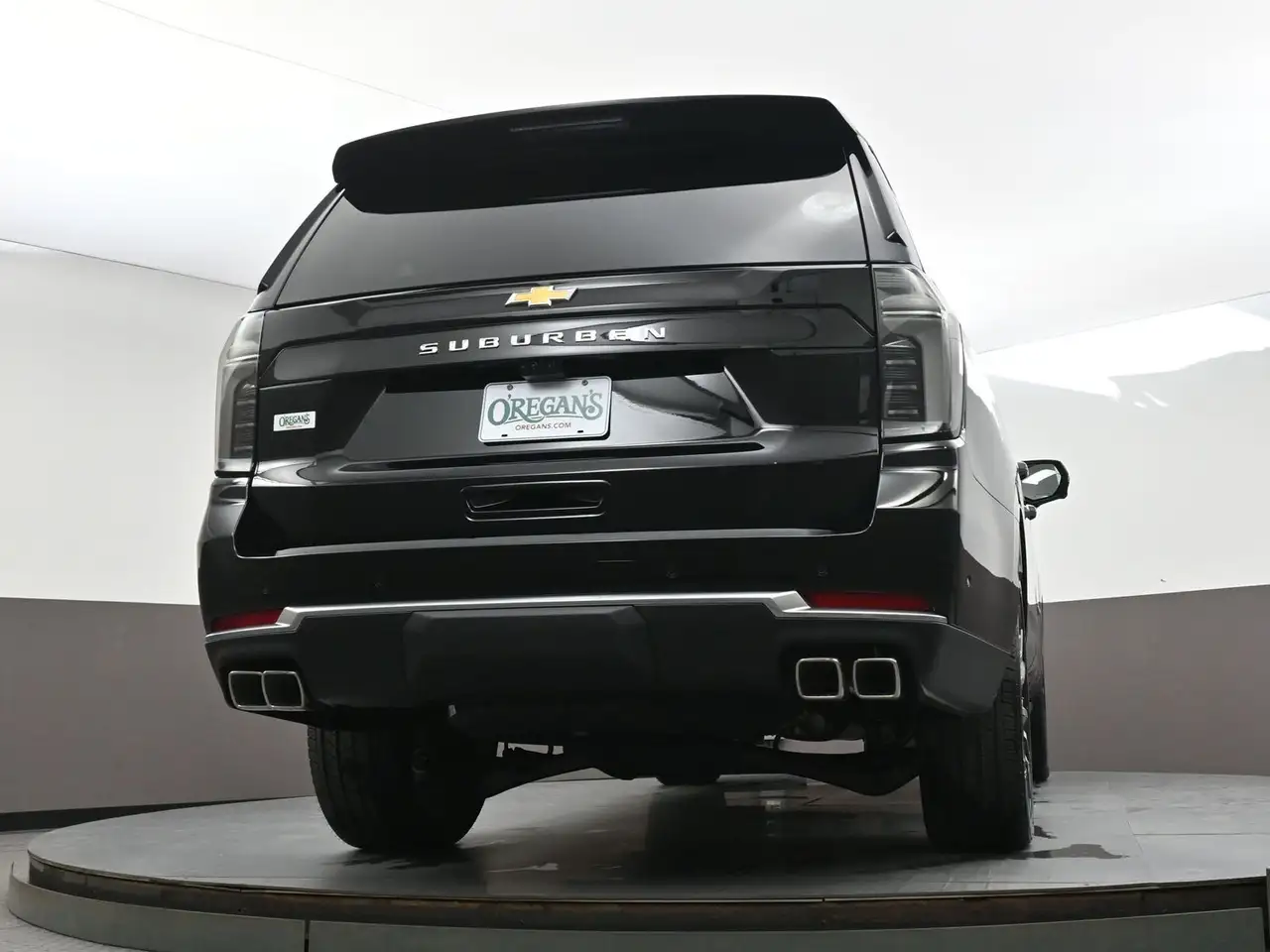 Chevrolet Suburban снимка Chevrolet Suburban