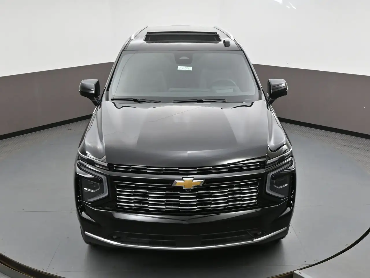 Chevrolet Suburban снимка Chevrolet Suburban