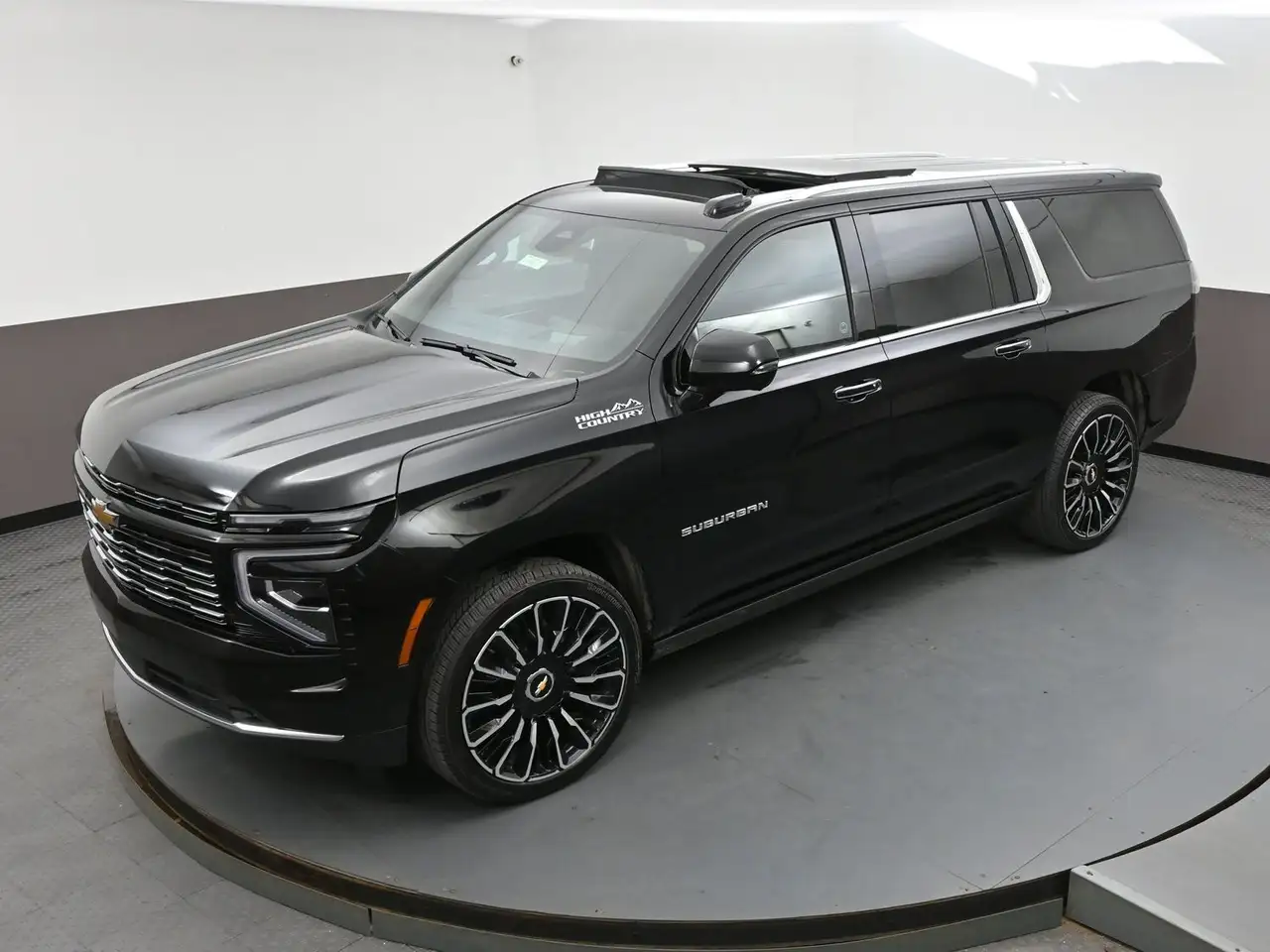 Chevrolet Suburban снимка Chevrolet Suburban