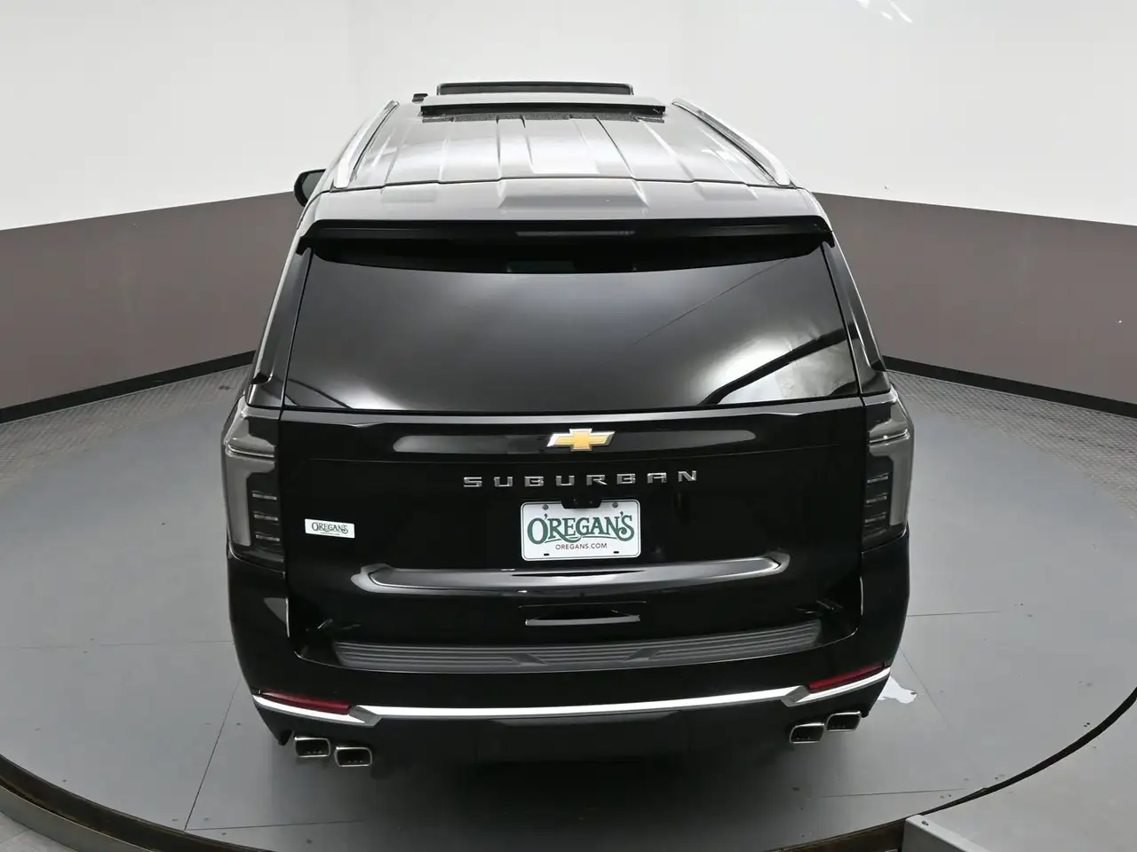 Chevrolet Suburban снимка Chevrolet Suburban