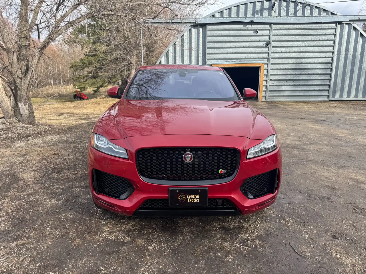 Jaguar F-Pace photo Jaguar F-Pace