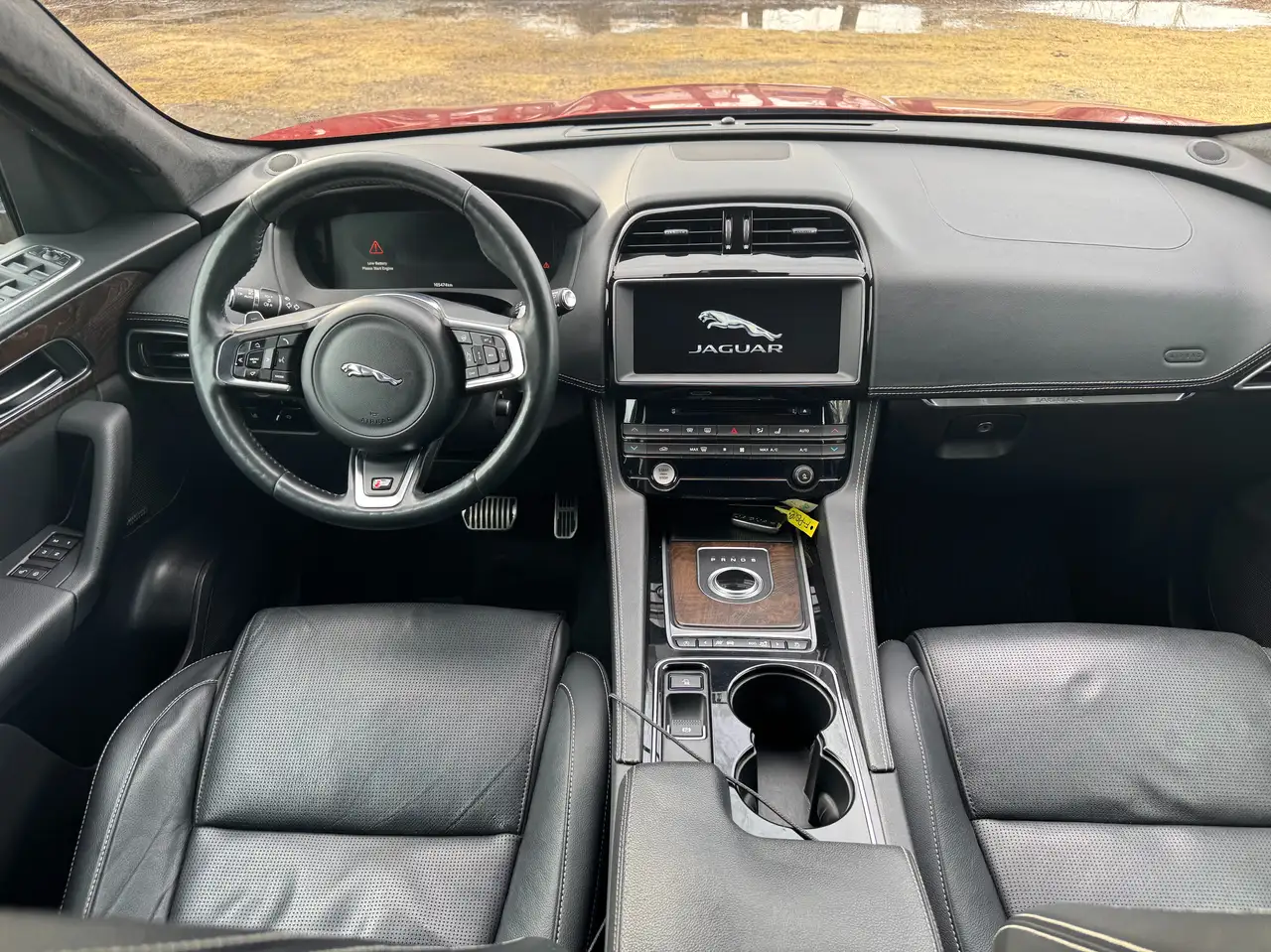 Jaguar F-Pace photo Jaguar F-Pace