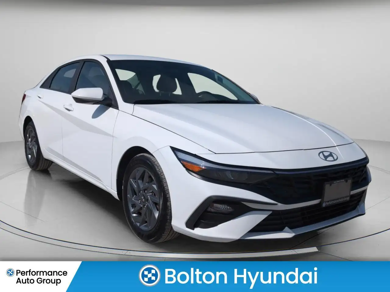 Hyundai ELANTRA fotografie Hyundai ELANTRA