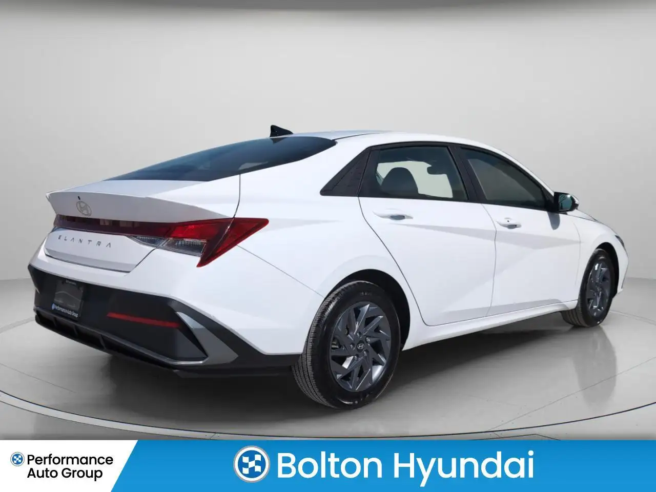 Hyundai ELANTRA fotografie Hyundai ELANTRA