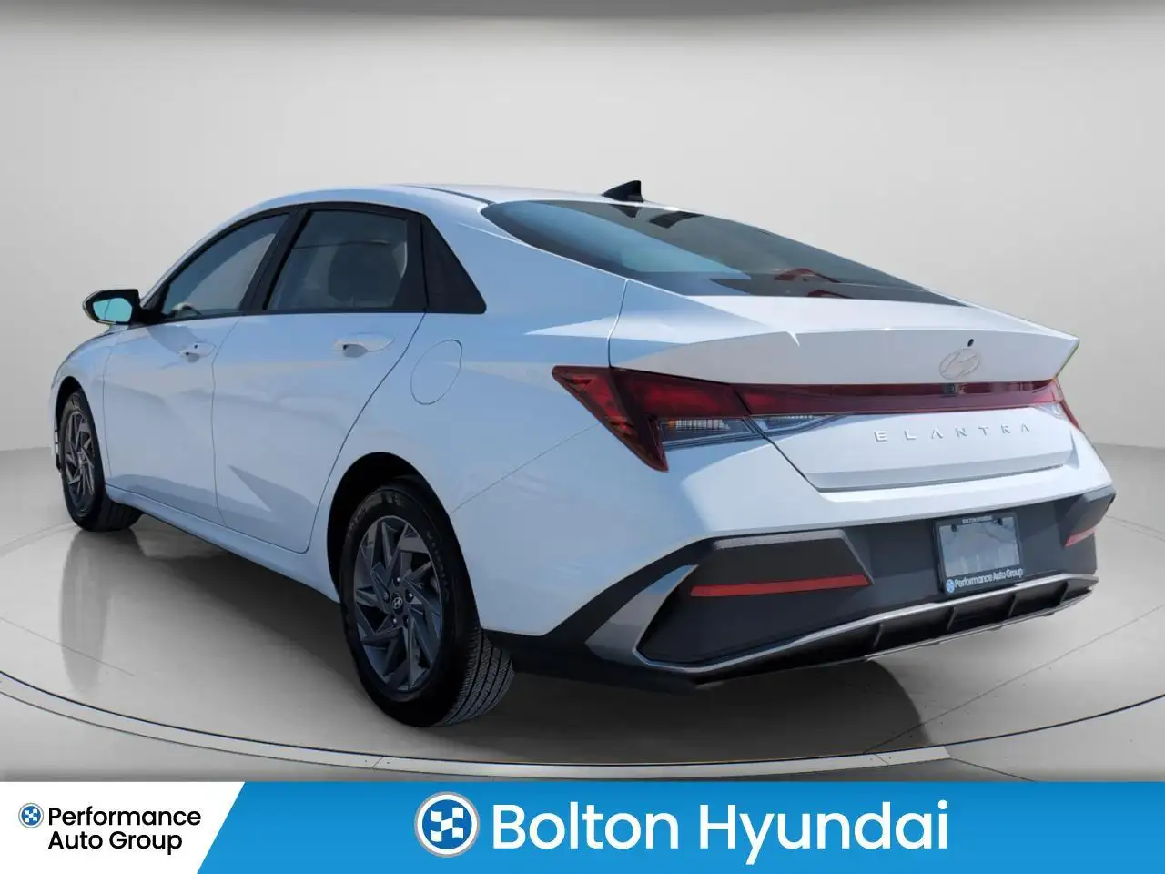 Hyundai ELANTRA fotografie Hyundai ELANTRA