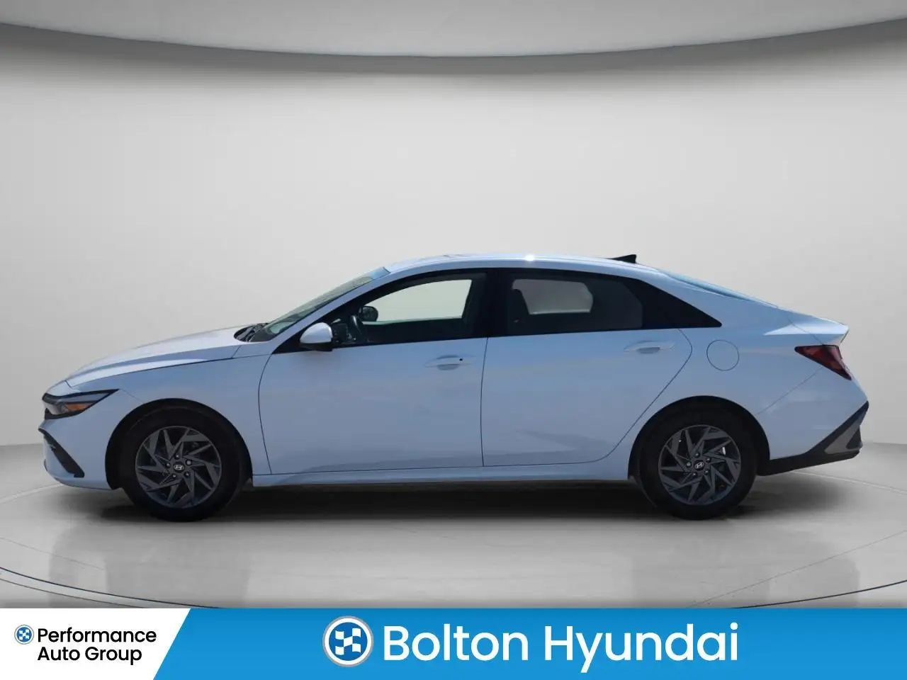 Hyundai ELANTRA fotografie Hyundai ELANTRA
