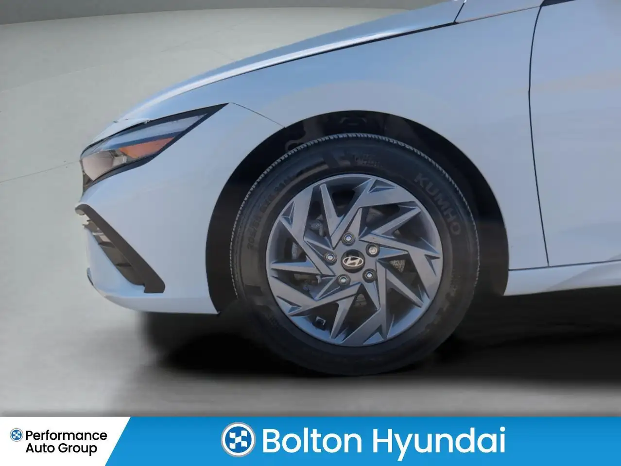 Hyundai ELANTRA fotografie Hyundai ELANTRA