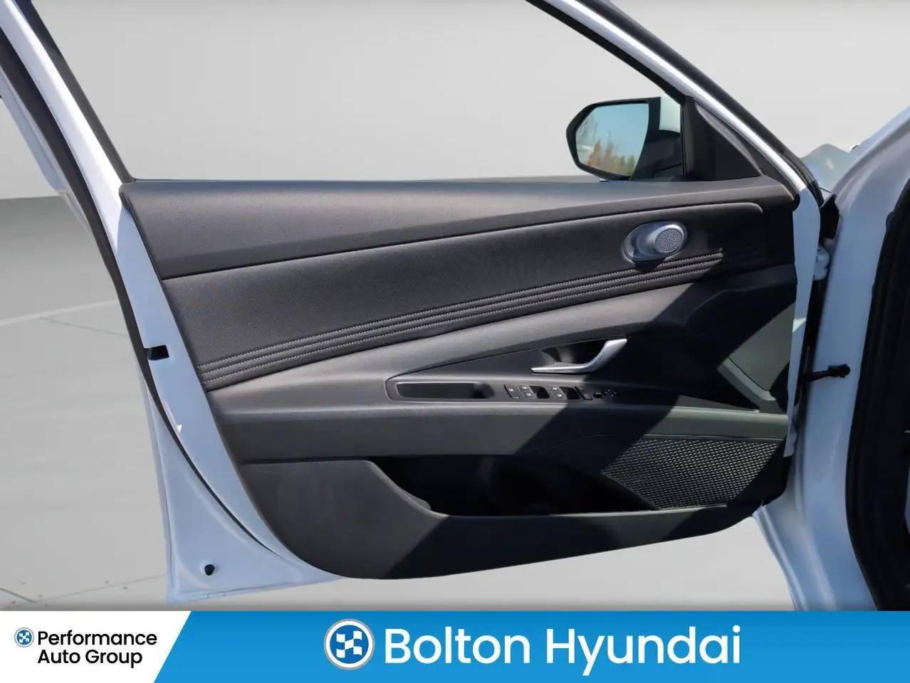 Hyundai ELANTRA fotografie Hyundai ELANTRA