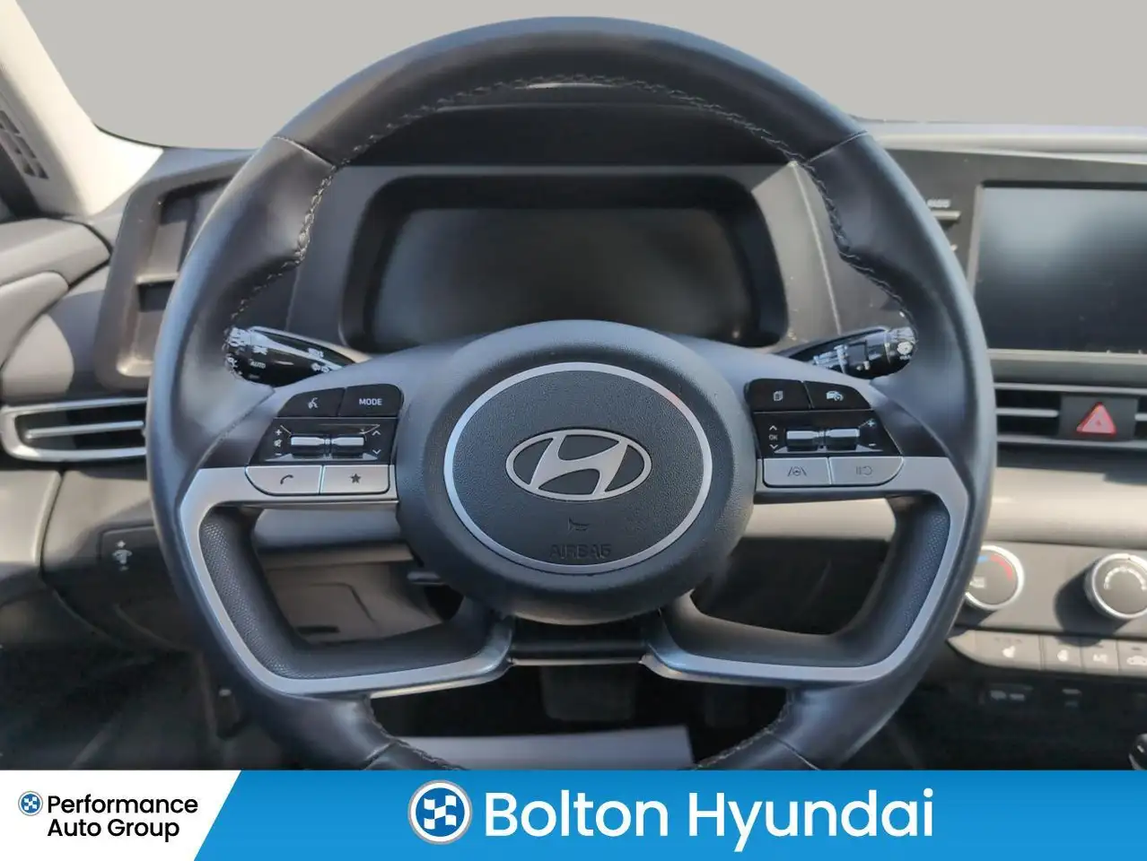 Hyundai ELANTRA fotografie Hyundai ELANTRA