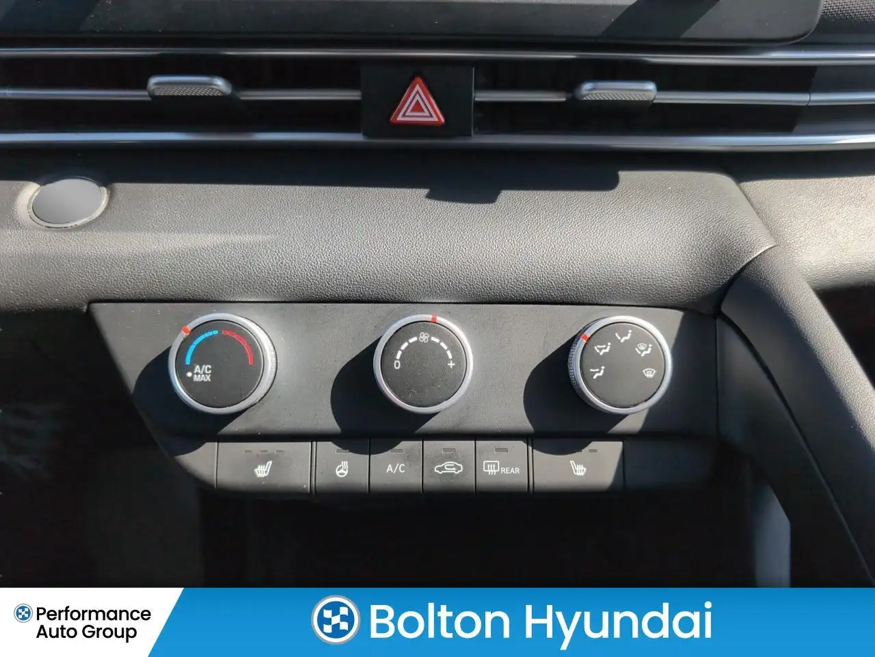 Hyundai ELANTRA fotografie Hyundai ELANTRA