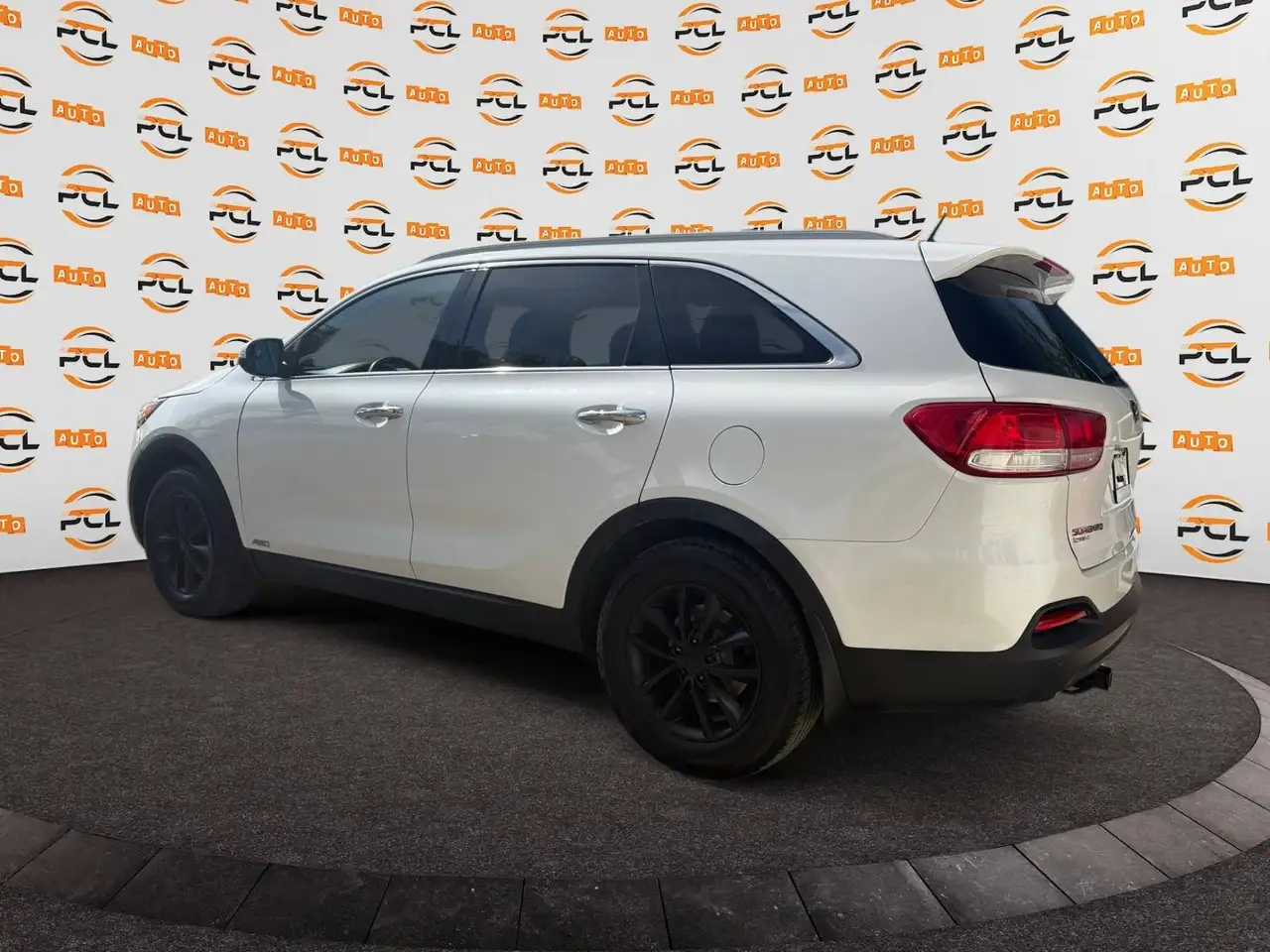 Kia Sorento photo Kia Sorento
