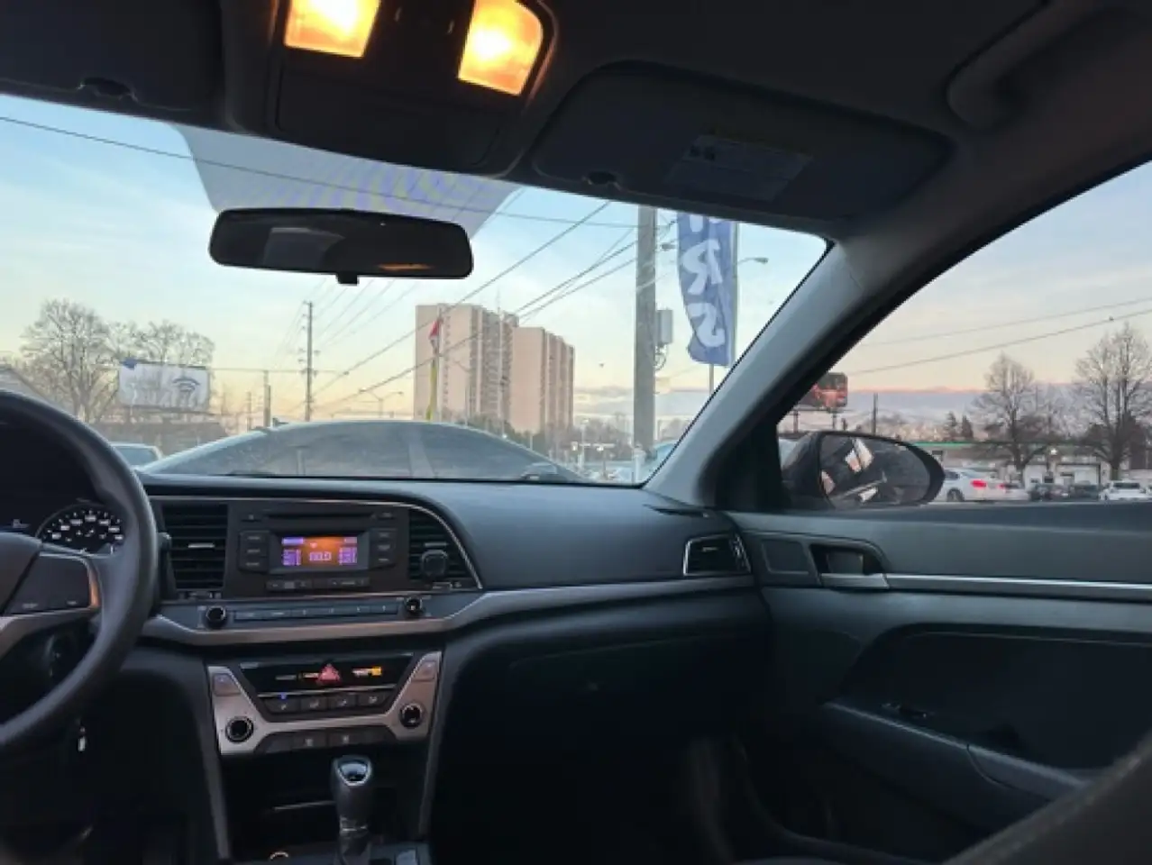 Hyundai ELANTRA снимка Hyundai ELANTRA