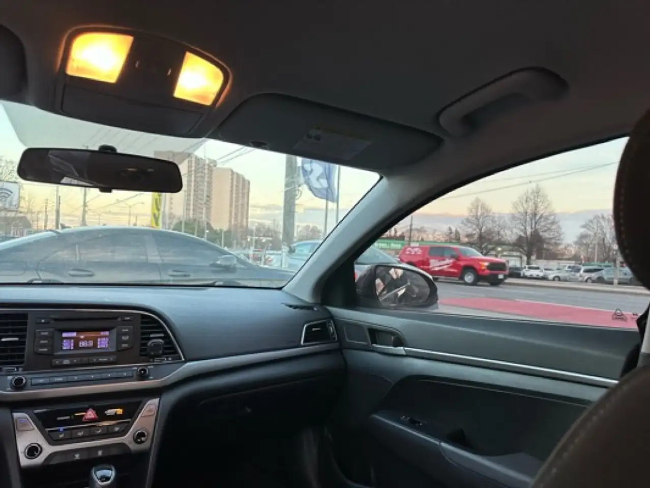 Hyundai ELANTRA снимка Hyundai ELANTRA