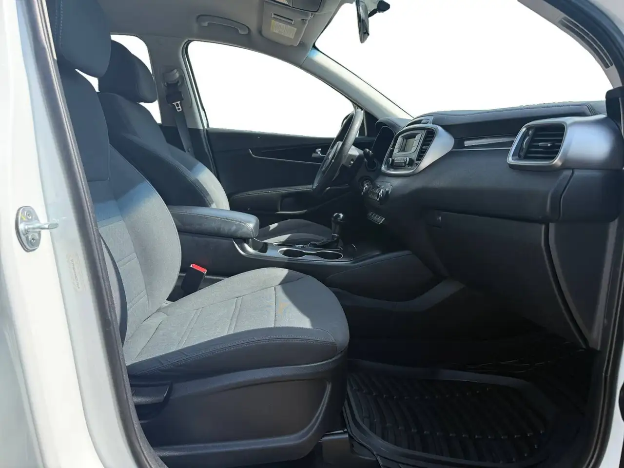 Kia Sorento photo Kia Sorento