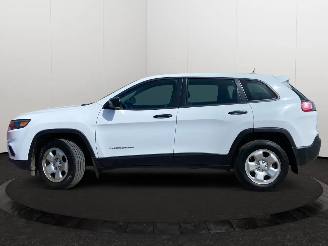 Jeep Cherokee снимка Jeep Cherokee