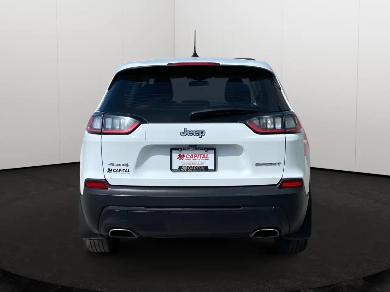 Jeep Cherokee снимка Jeep Cherokee