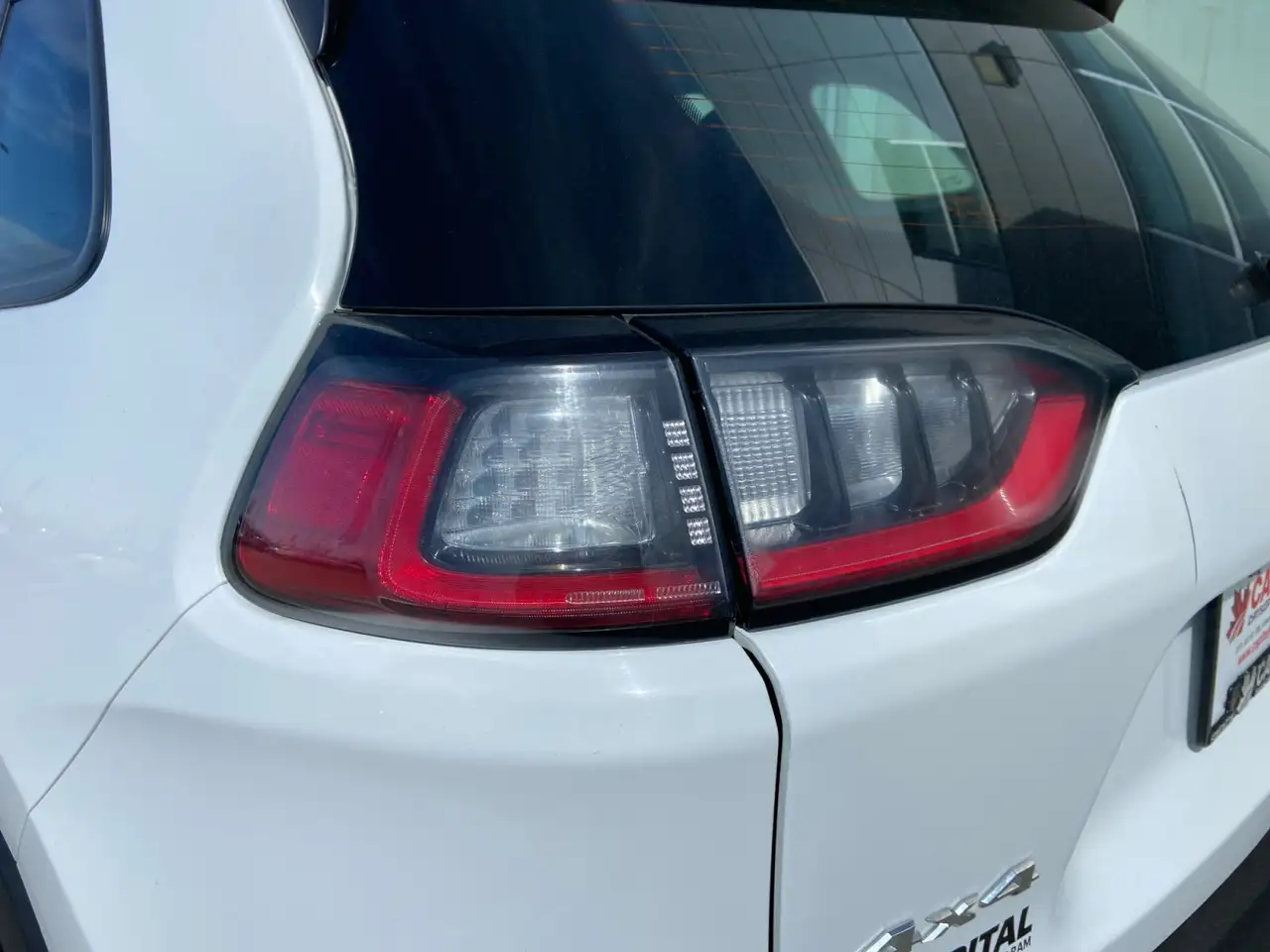 Jeep Cherokee снимка Jeep Cherokee