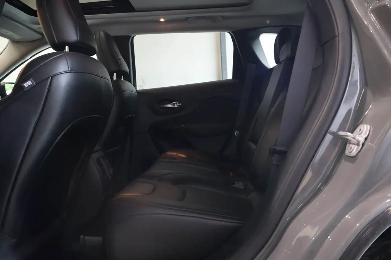 Jeep Cherokee fotografie Jeep Cherokee