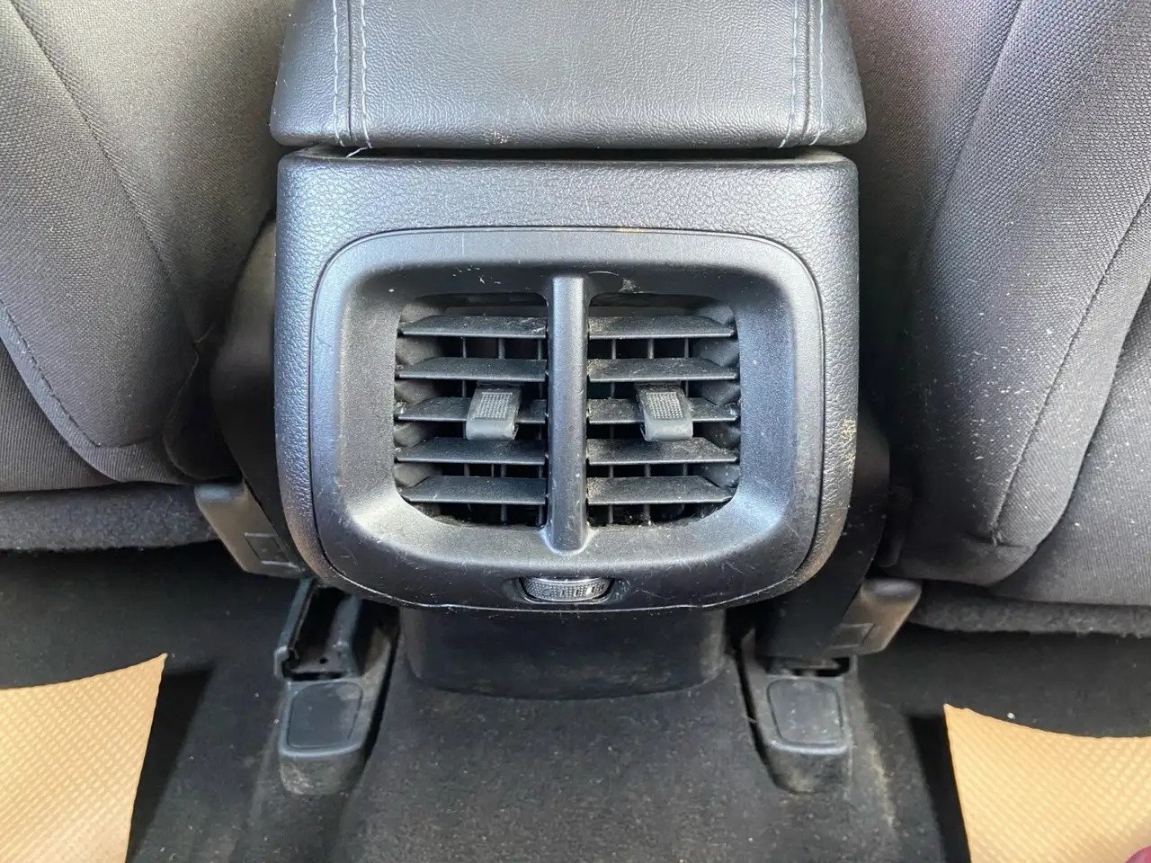 Jeep Cherokee снимка Jeep Cherokee