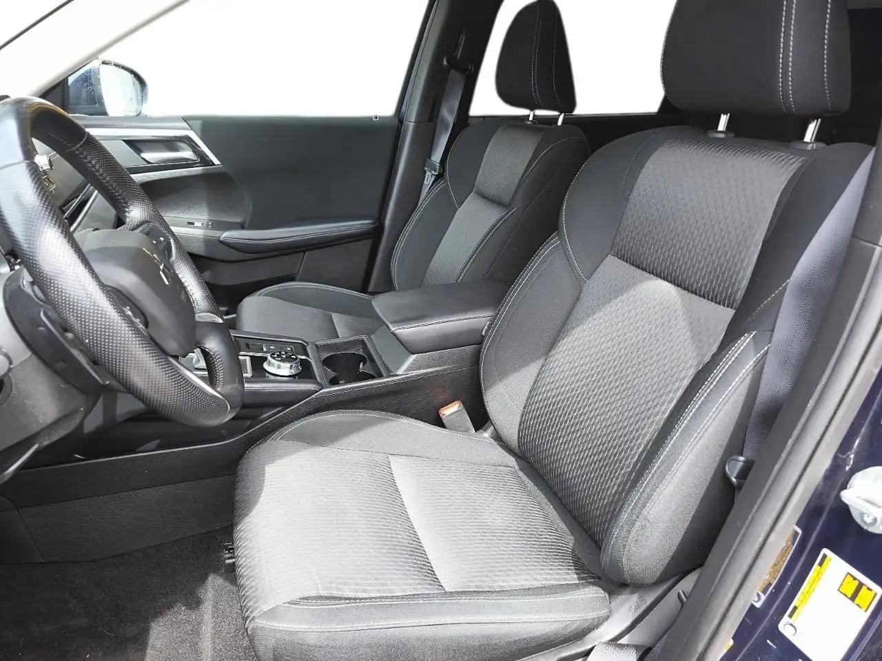 Mitsubishi Outlander снимка Mitsubishi Outlander