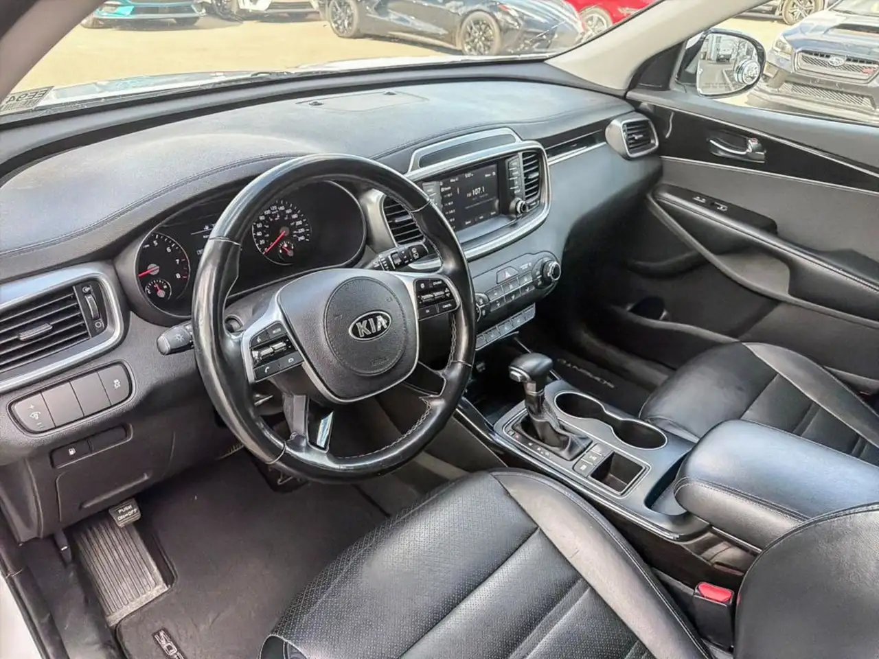 Kia Sorento снимка Kia Sorento