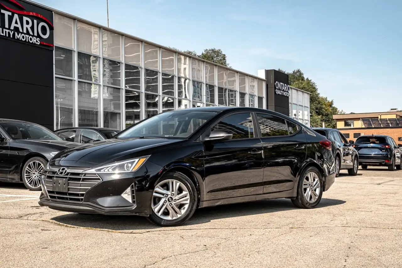 Hyundai ELANTRA fotografie Hyundai ELANTRA