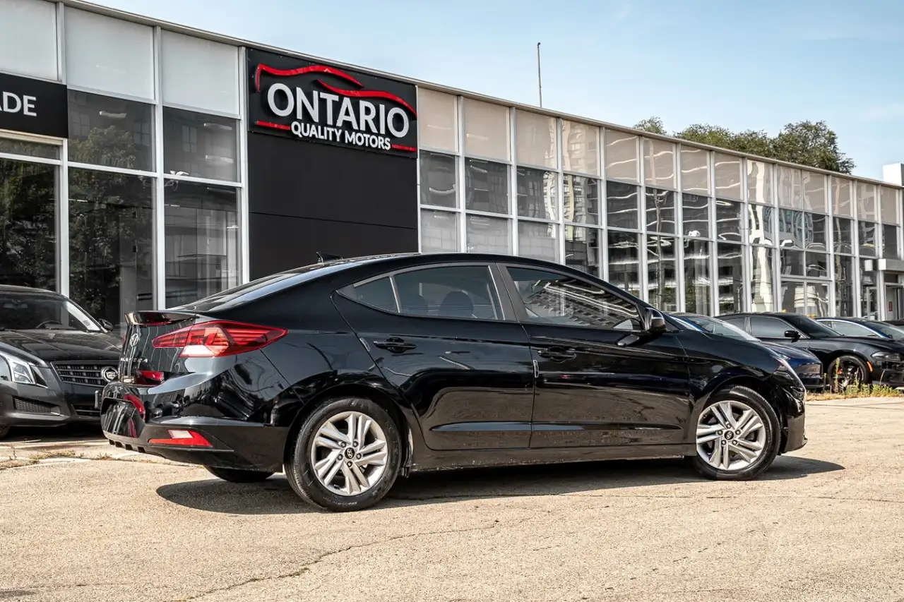 Hyundai ELANTRA fotografie Hyundai ELANTRA