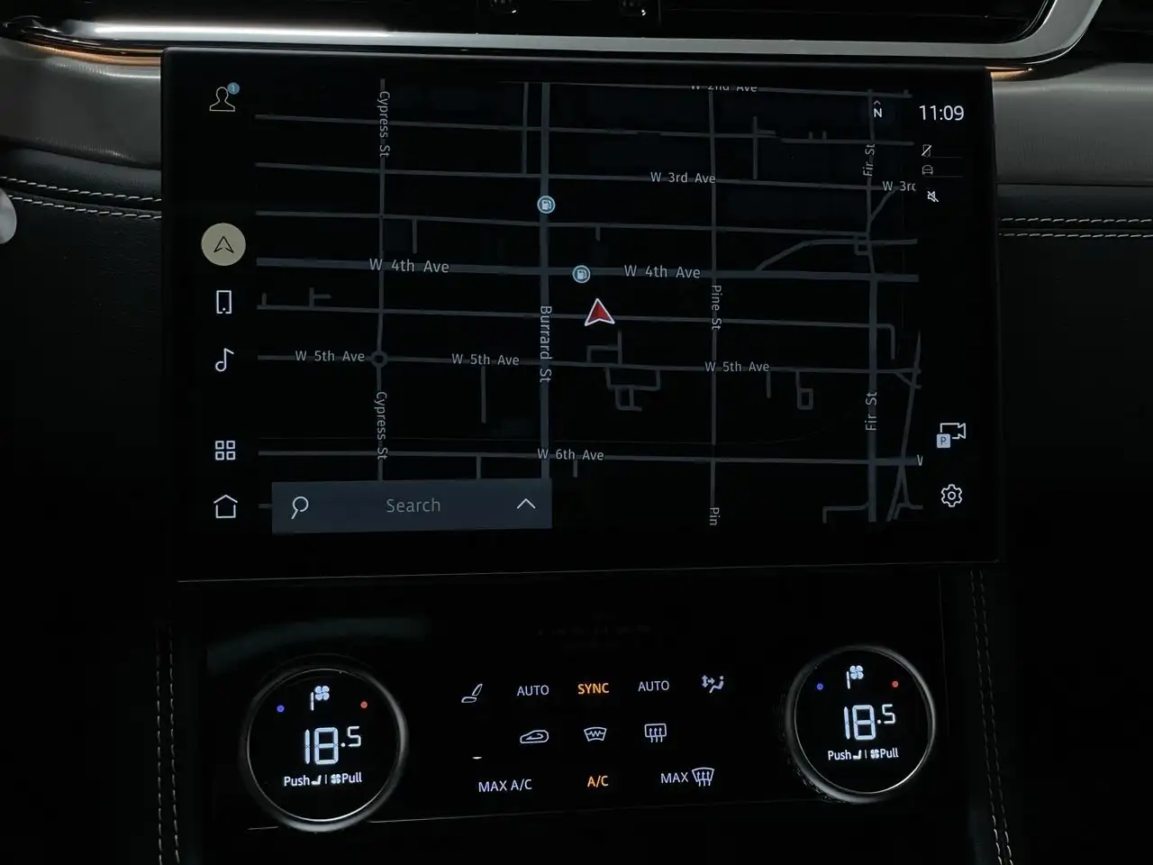 Jaguar F-Pace photo Jaguar F-Pace