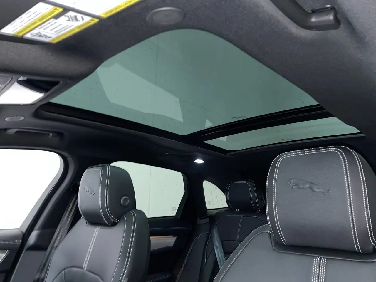 Jaguar F-Pace photo Jaguar F-Pace