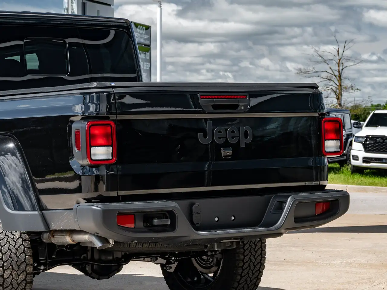 Jeep Gladiator снимка Jeep Gladiator