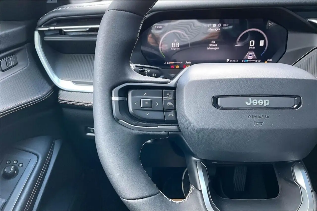 Jeep Cherokee снимка Jeep Cherokee