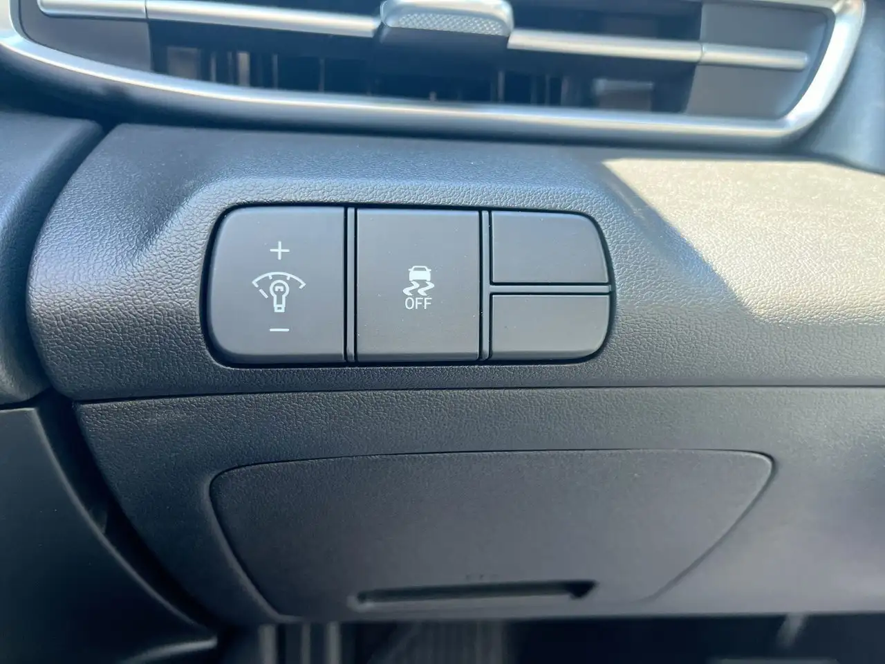 Hyundai ELANTRA снимка Hyundai ELANTRA