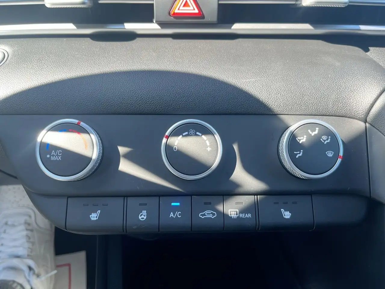 Hyundai ELANTRA снимка Hyundai ELANTRA