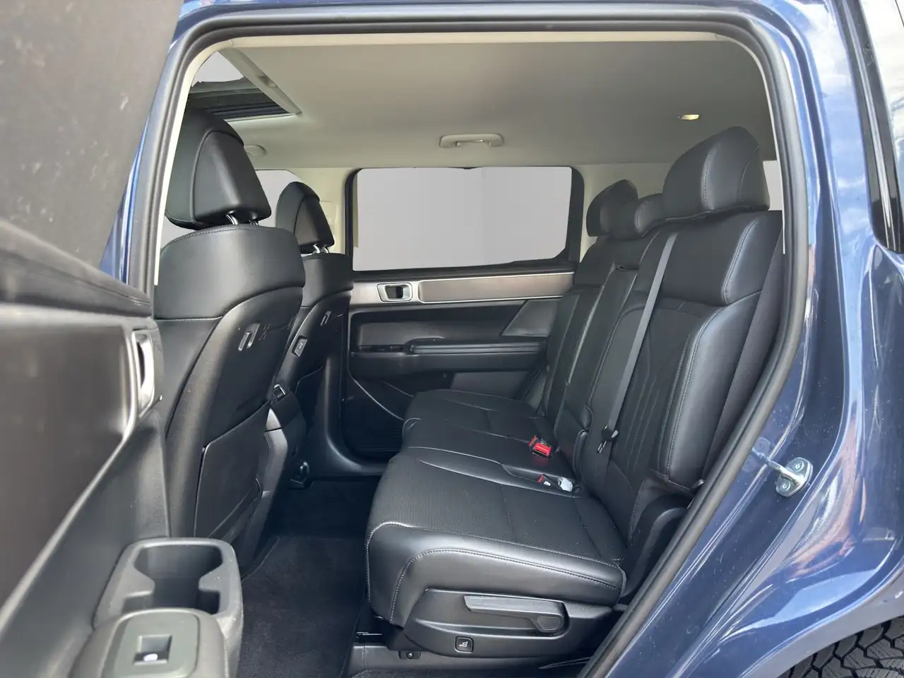 Hyundai SANTA FE photo Hyundai SANTA FE