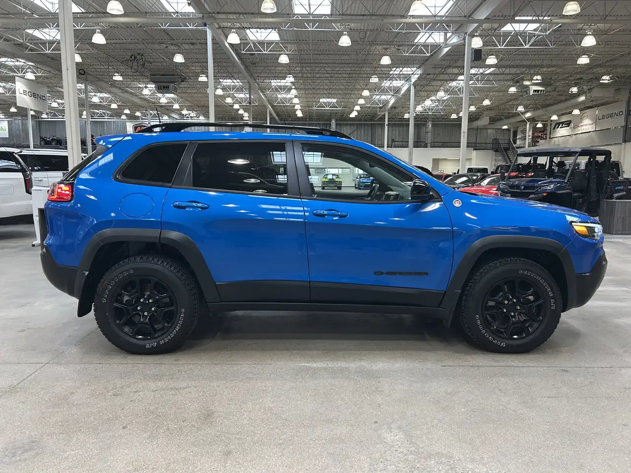 Jeep Cherokee снимка Jeep Cherokee