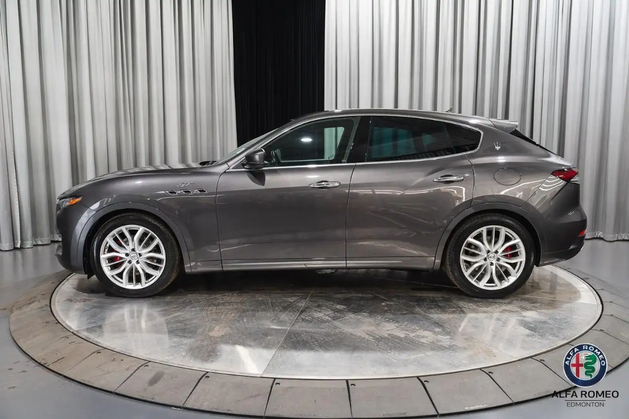 Maserati Levante снимка Maserati Levante